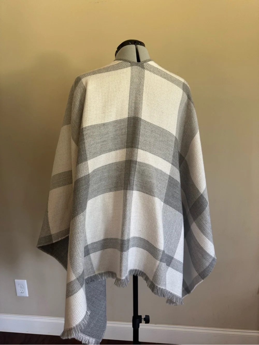 Banana Republic Gray and White Plaid wrap poncho - fits all sizes